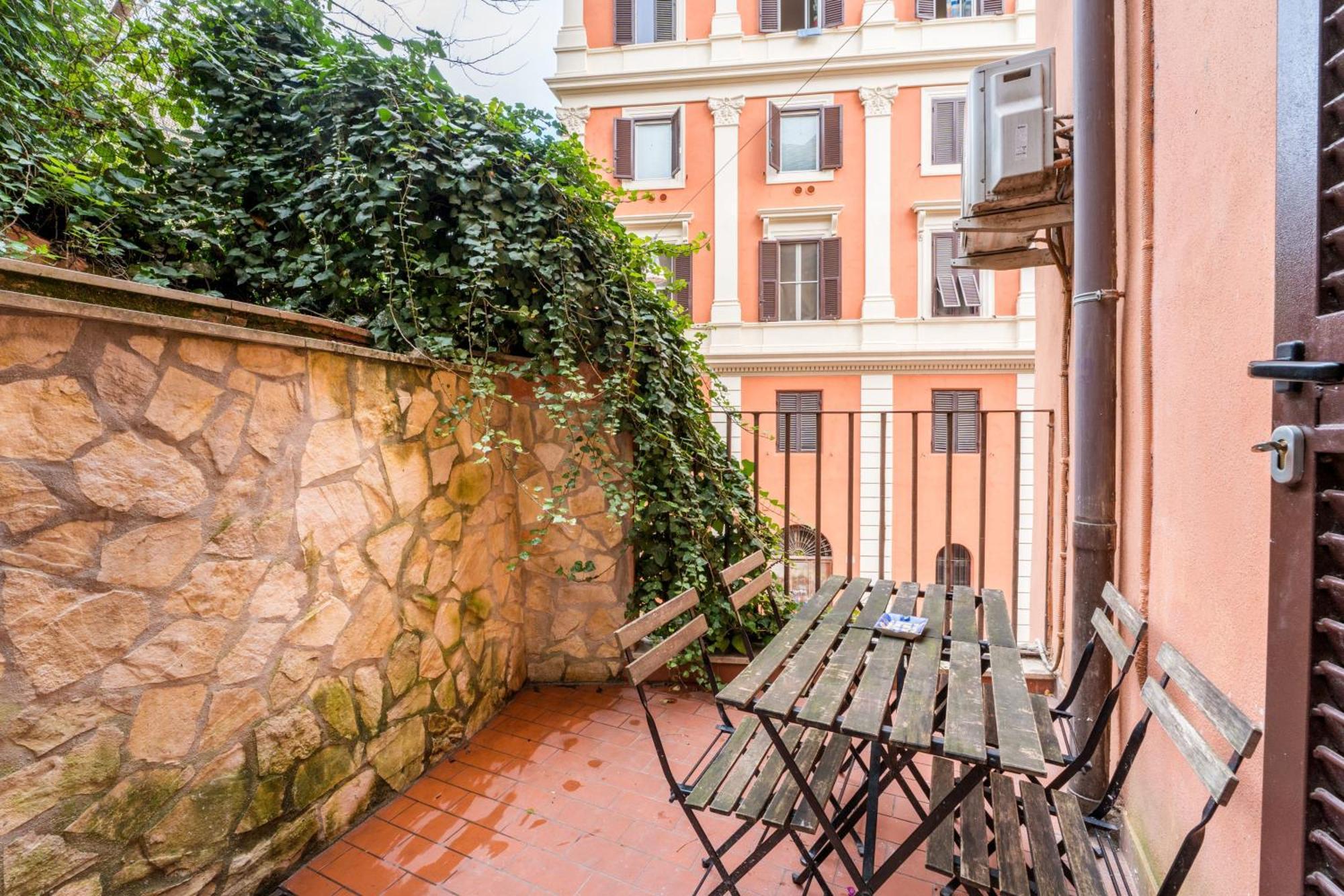 Fl Apartments Il Piccolo Borgo Di Trastevere Rome Bagian luar foto
